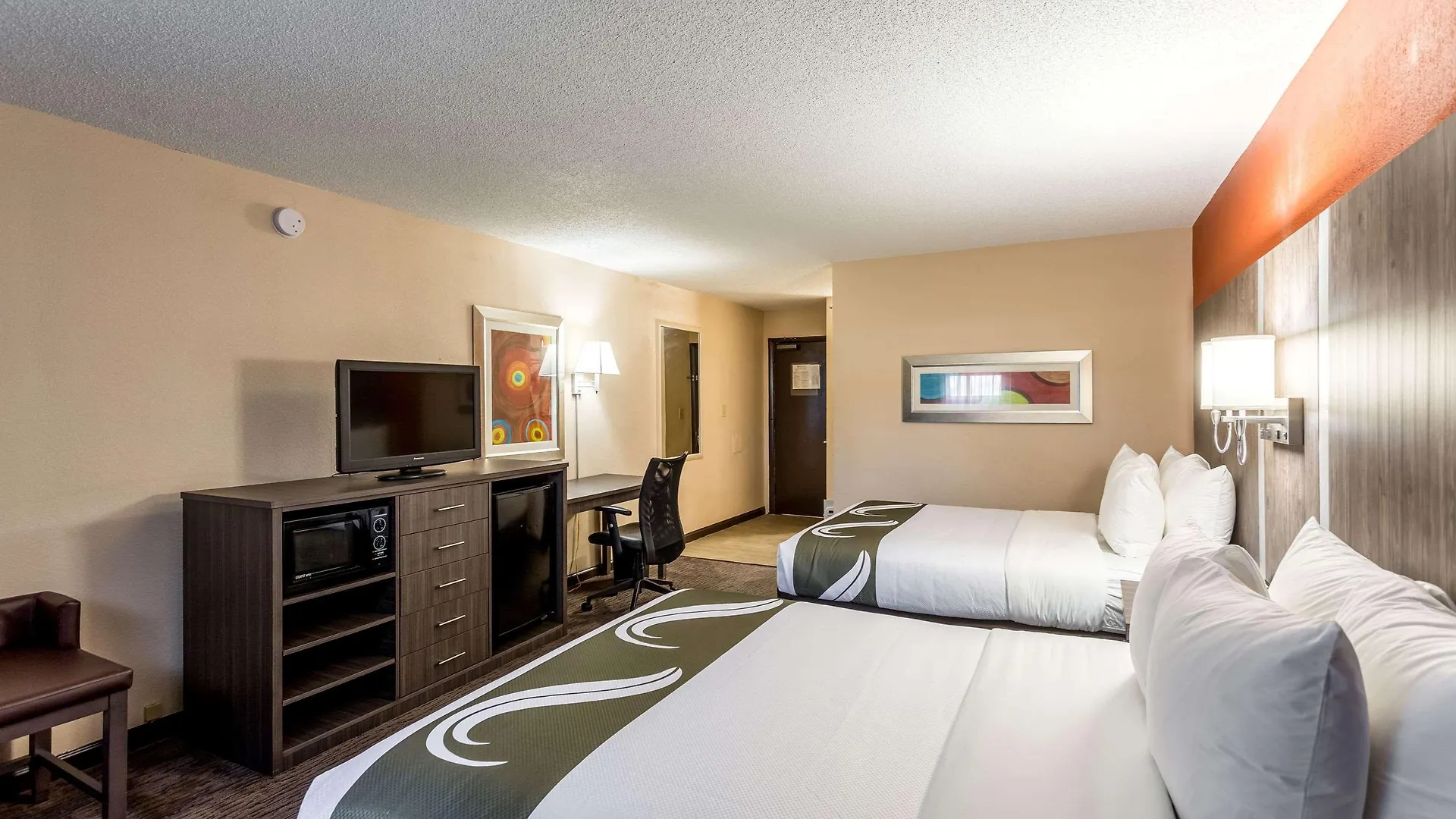 Comfort Inn & Suites Nashville Downtown - Stadium Hotel