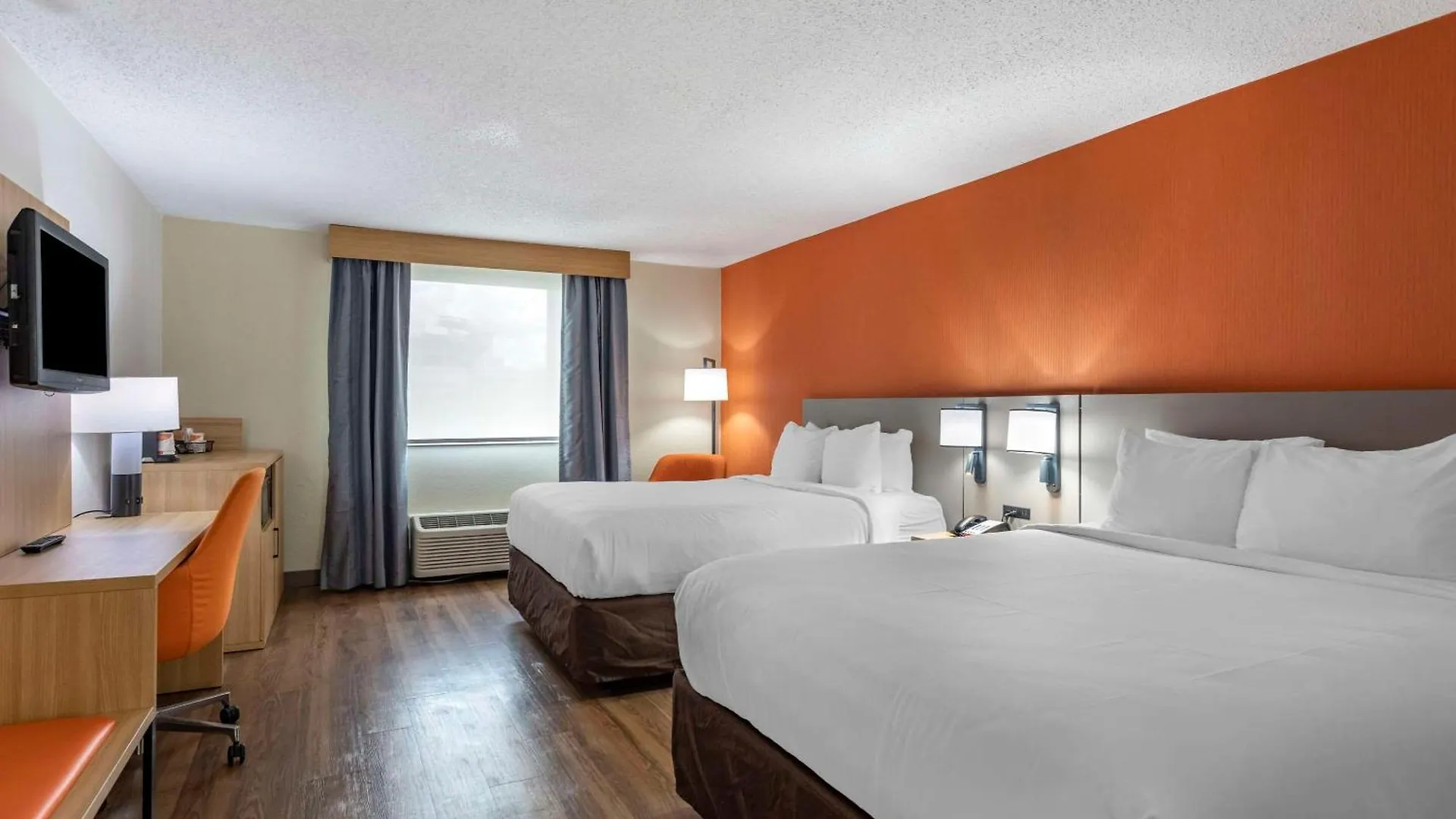 Comfort Inn & Suites Nashville Downtown - Stadium Hotel