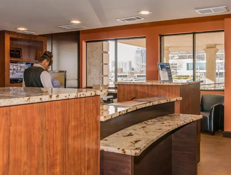 Comfort Inn & Suites Nashville Downtown - Stadium Hotel