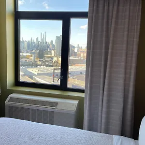Hotel Express Long Island E - By Ihg ***