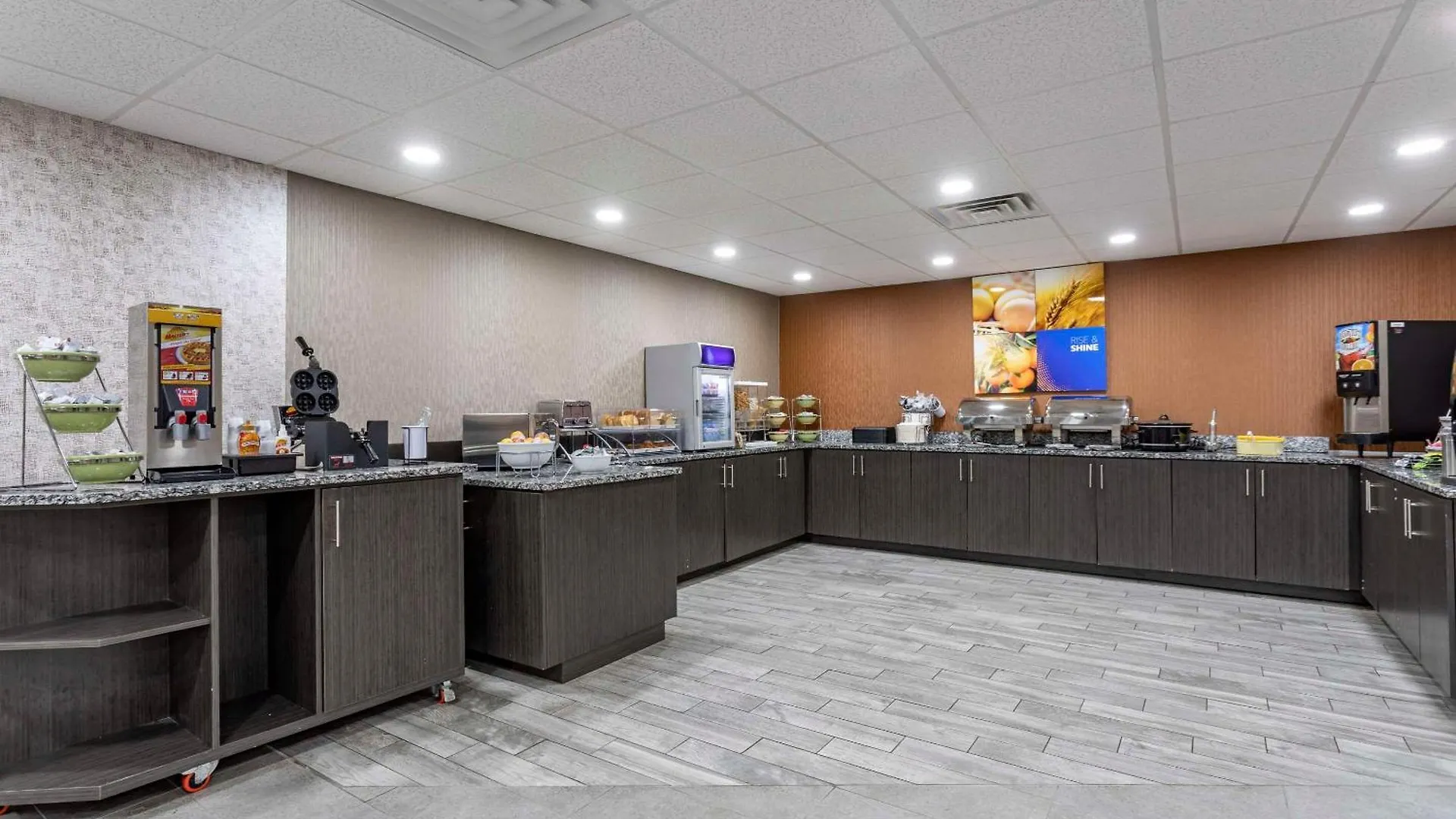 Comfort Inn & Suites Nashville Downtown - Stadium 2*,