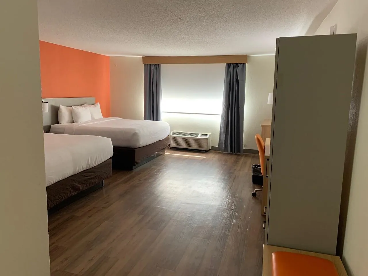 Comfort Inn & Suites Nashville Downtown - Stadium 2*,