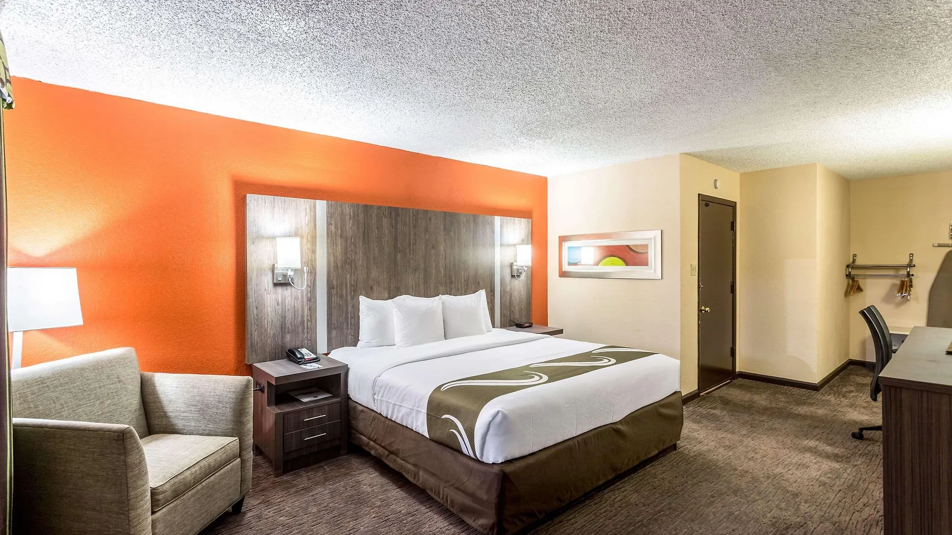 Comfort Inn & Suites Nashville Downtown - Stadium Hotel